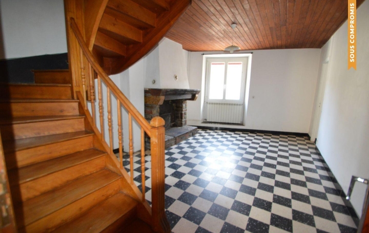 Maison de village PREMIAN 118 m2 95 000 € Maison de village PREMIAN 118 m2 95 000 €
